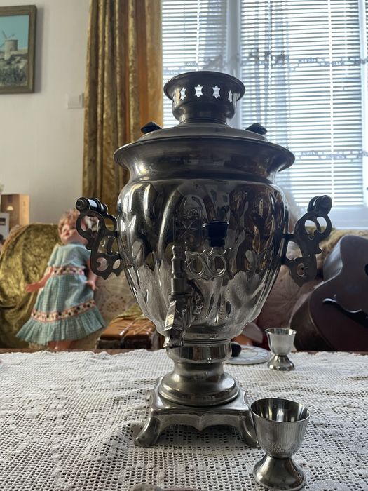 Самовар 3 л. електрически 1981