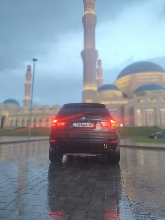 Продам автомобиль БМВ е70 х5.