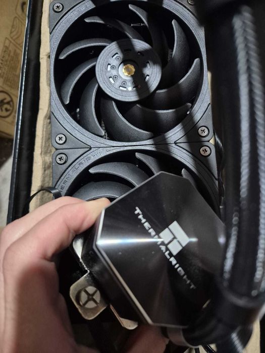 Cooler Procesor Lichid Thermalright Frozen Edge 240 Black