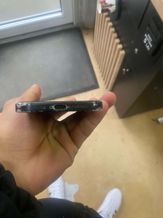 Vand schimb cu iphone 14 pro