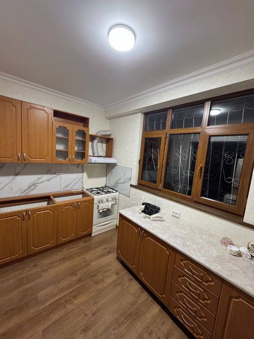 Продается 4 комнатная квартира ремонт ул.Мирабад, Госпитальный рынок