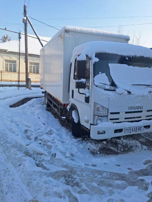 Isuzu Yuk mashinasi