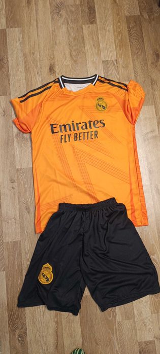 Продавам Футболен екип МBAPPE размер 158- 164см.