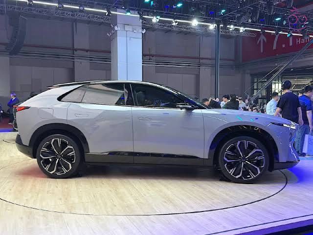 MAZDA EZ60 Yengi model