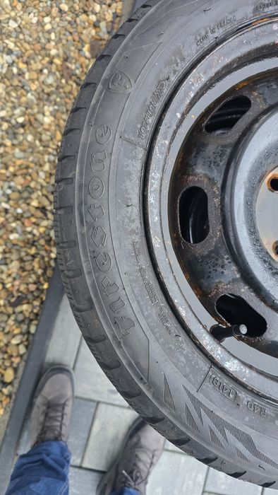 Vind anvelope second-hand