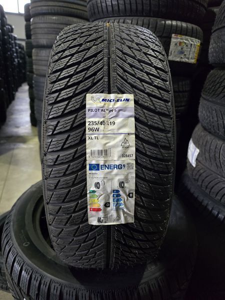 235/40/19 MICHELIN 4бр