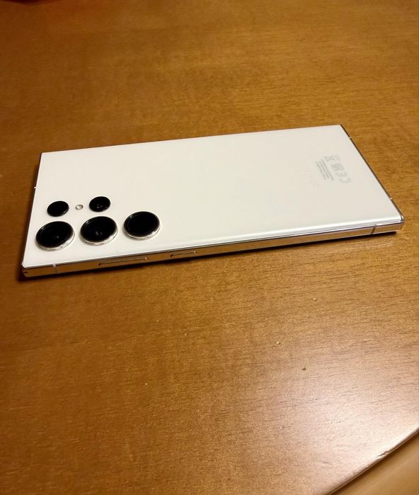 Samsung galaxy s23 ultra 256gb  цвят-cream