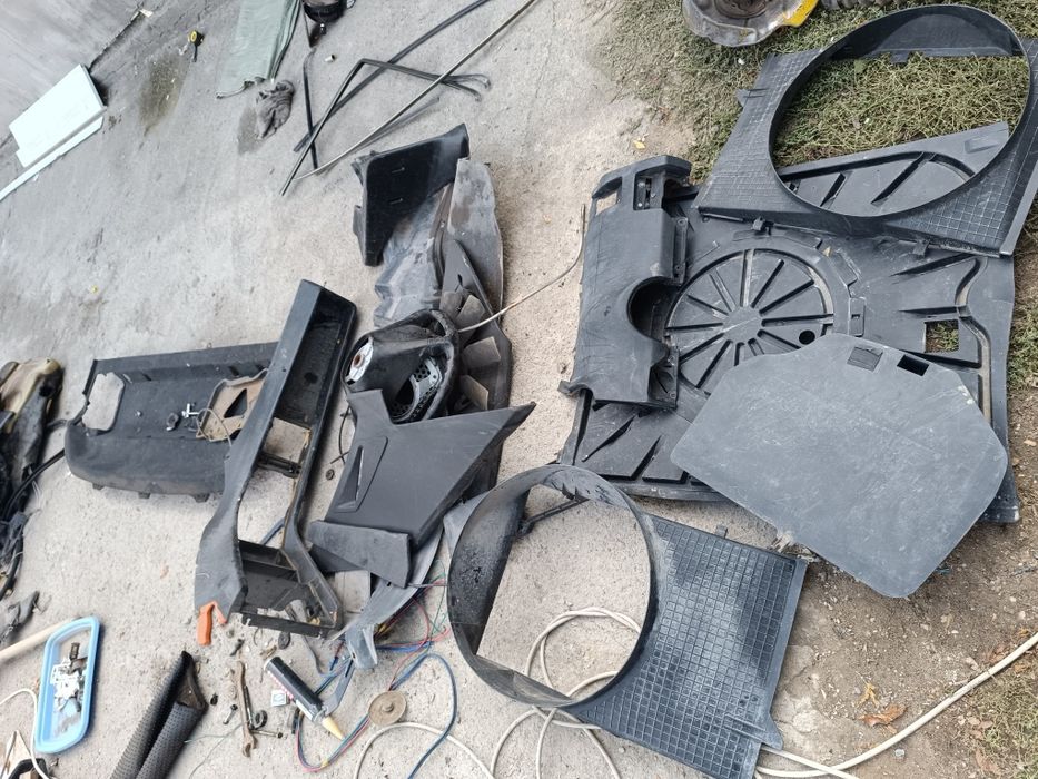 Мерседес W124 разбор запчасти