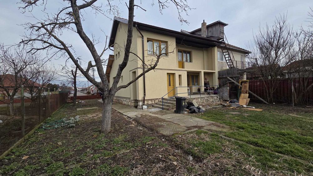 Proprietate in zona  exclusivista- teren generos, zona liniștită