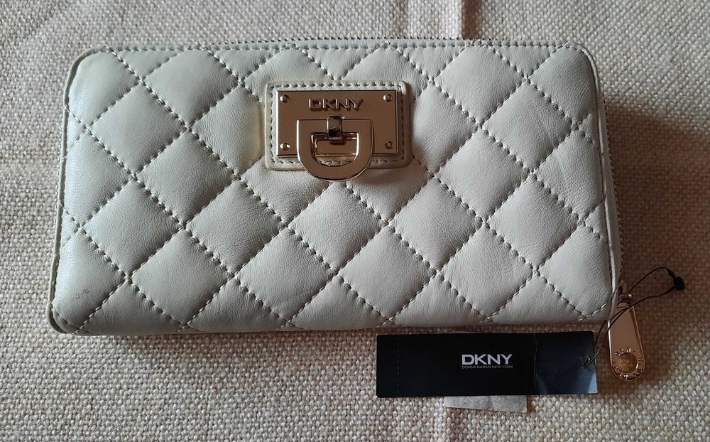 Ново, DKNY Eстествена Кожа портмоне/портфейл