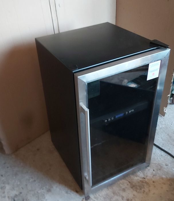 Frigider Bauturi  Vinuri 110 L Hoover Defect