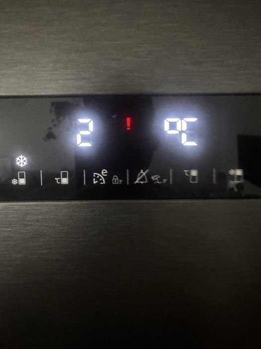 Frigider Beko defect