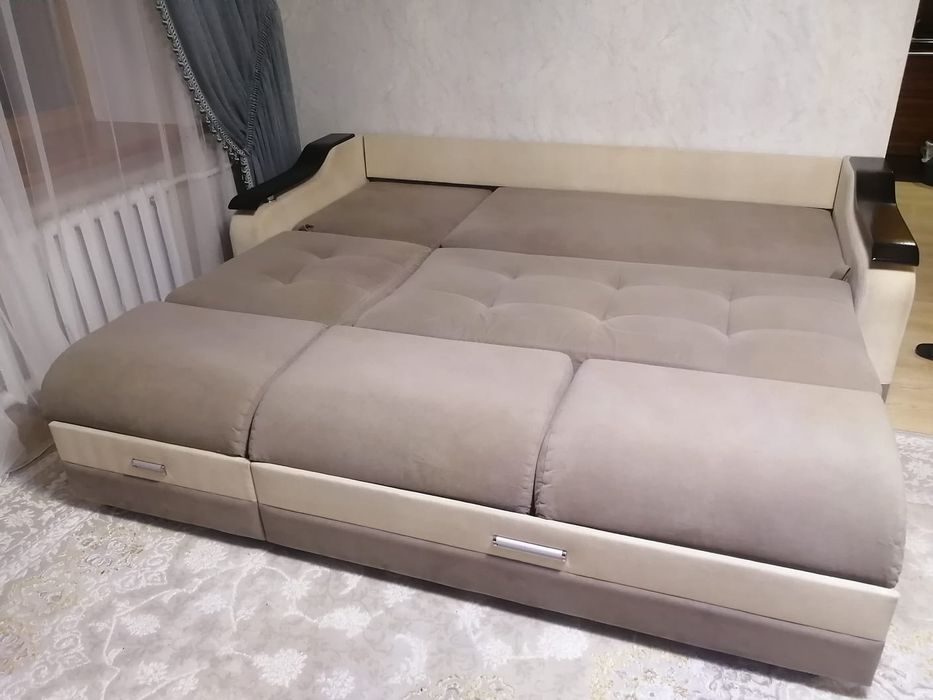 Продам диван с оттоманкой