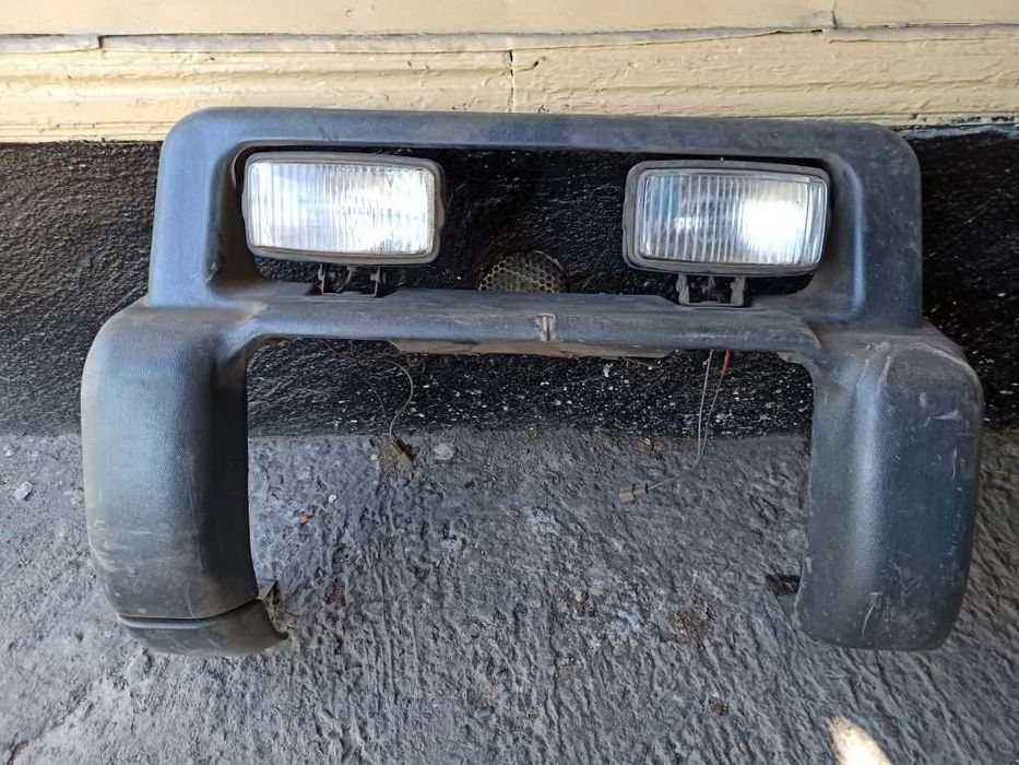 Продам кенгурятник с противотуманными фонарями