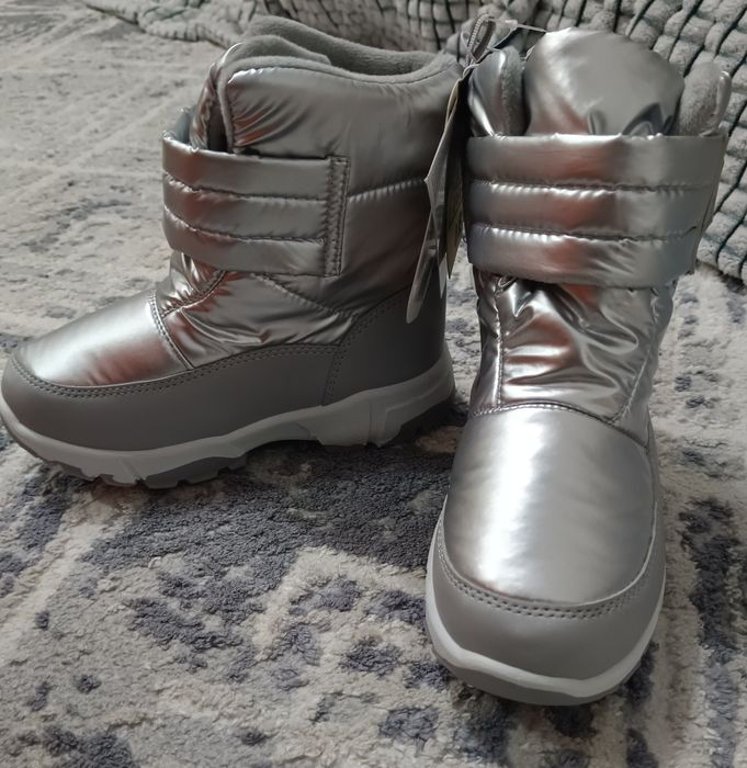 Продам обувь детскую