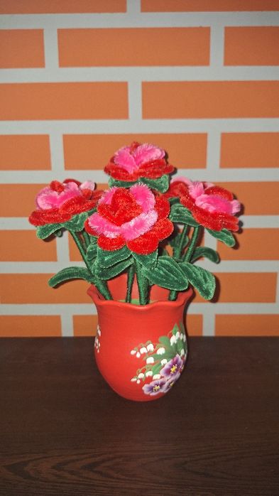 Flori din sarma plusata