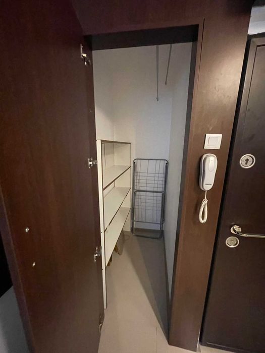 Vand apartament 2 camere Eroii Revolutei, decomandat,direct proprietar