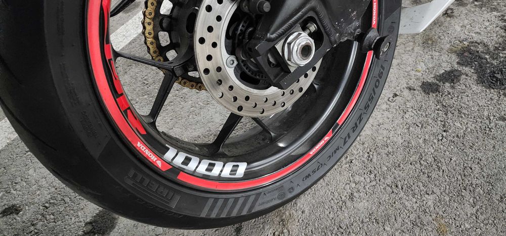 Motosikil Honda cbr 1000RR