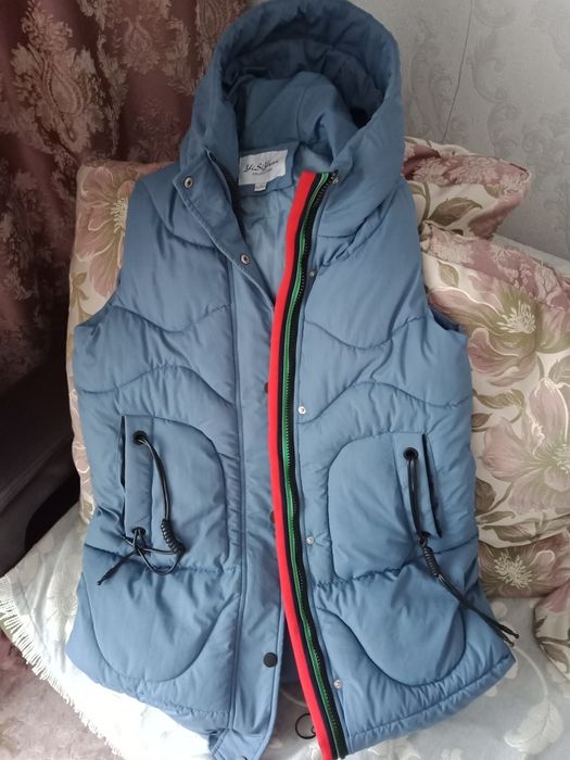 Продам безрукавку