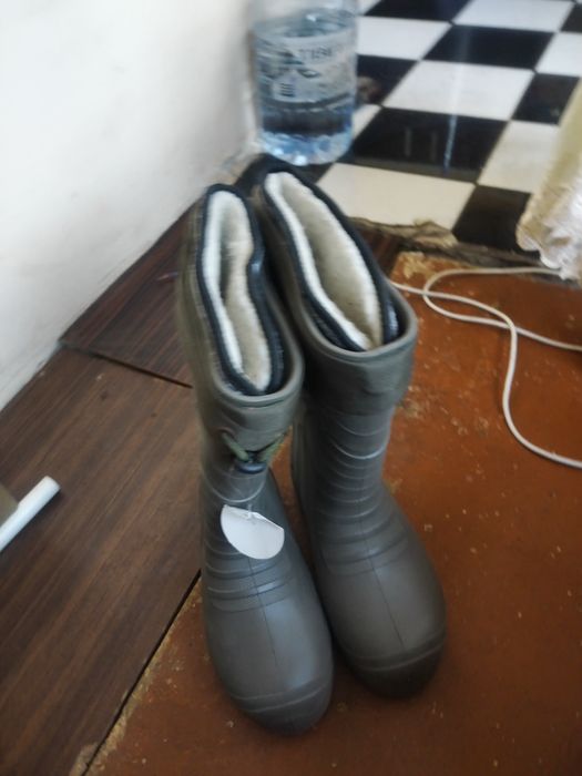 Росский резиновой сапок с делним  очень топлий