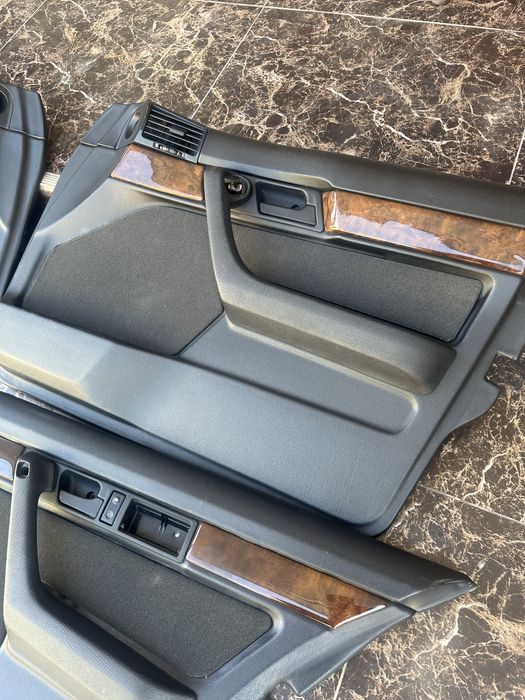 Дверные карты - обшивки Е34