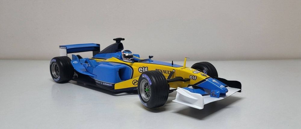 Machetă RENAULT F1 R23 Jarno Trulli 1/18 HOTWHEELS