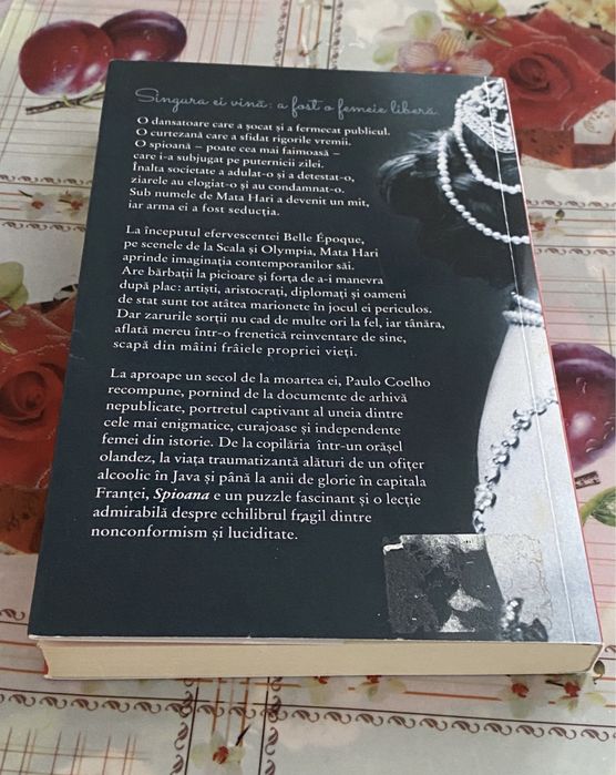 Paulo Coelho, Spioana- ed. Humanitas.