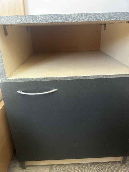 Спальная кровать, комод, тумбочки