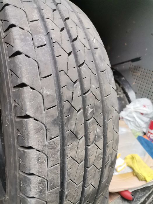 Bridgestone Duravis r660 16С Бусова гума Гумите са като нови