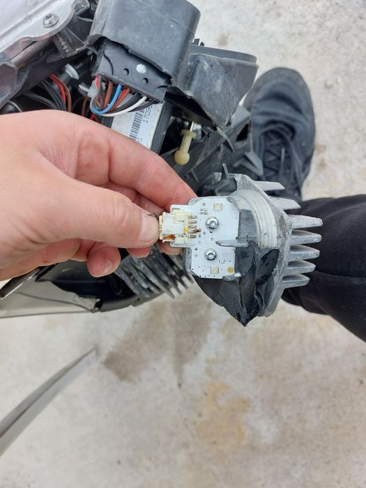 Десен фар BMW X1 2015