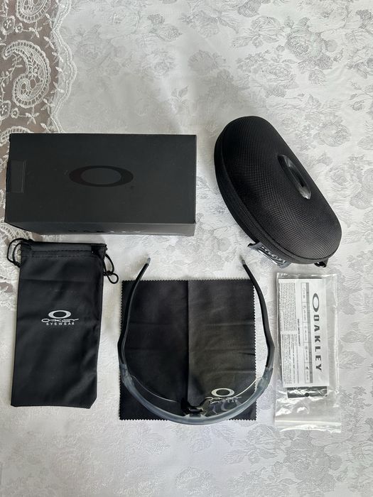 Спортивные очки Oakley