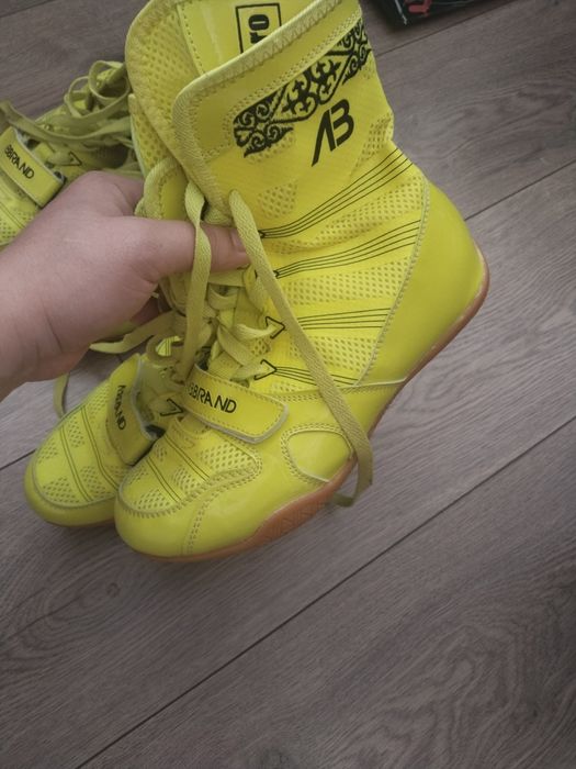 Продам боксерку почти новые