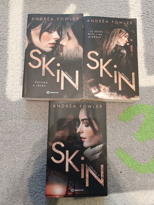 Vând 3 volume din seria Skin de Andrea Fowler