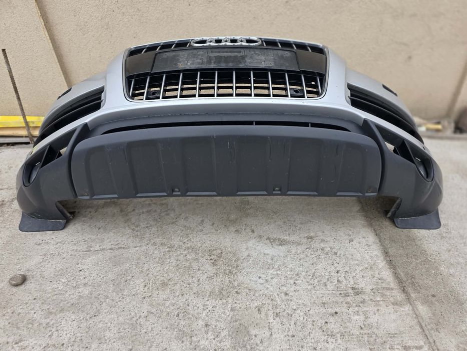 Vand bara fata audi Q7 2012 Facelift impecabila
