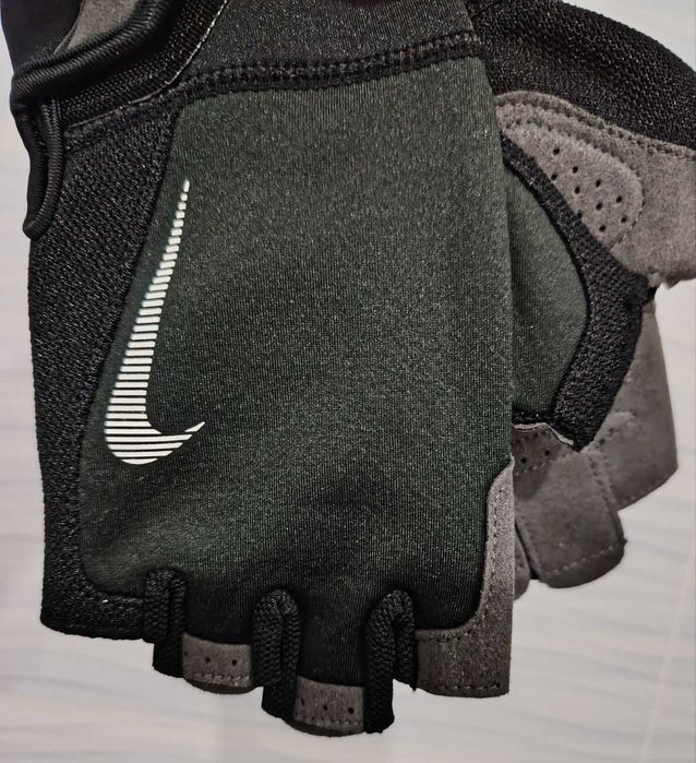 перчатки для фитнеса Nike 
перчатки тренировочные
спортивные оригинал
