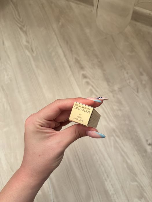 Червило YSL- Ново- Гланц за устни Loveshine Candy Glaze, 44 Nude Lavalliere