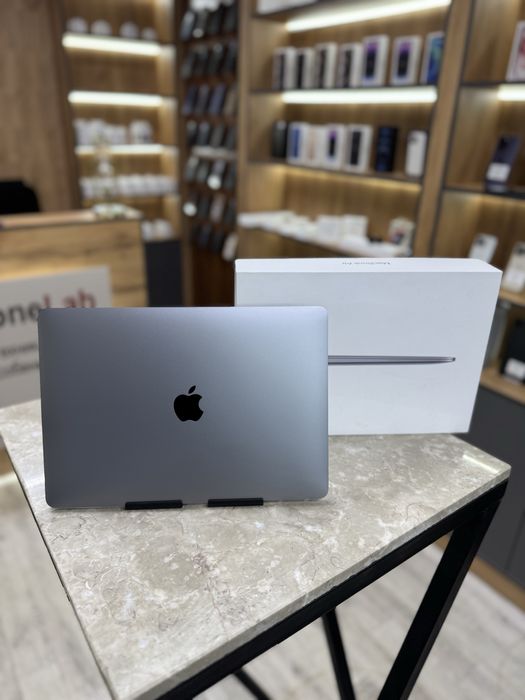 MacBook Air M1,2020 / PhoneLab