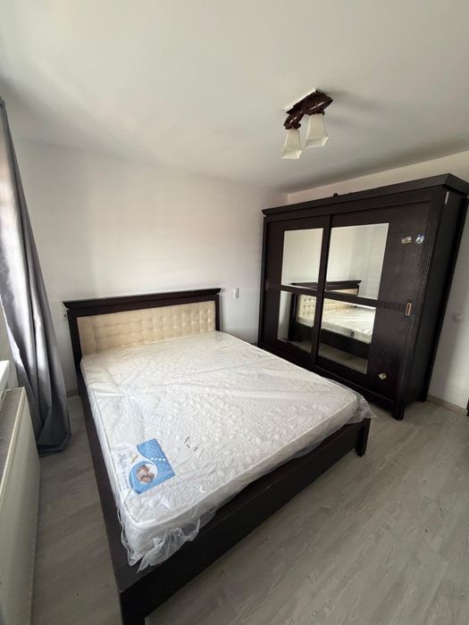 Inchiriez apartament horezu