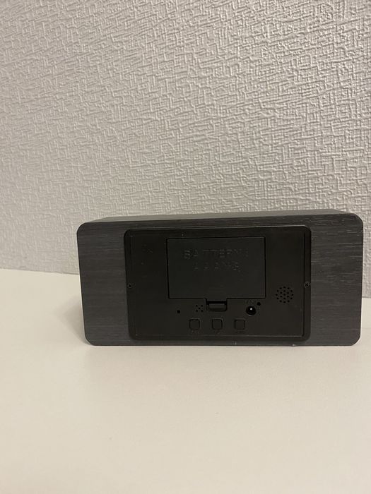 Электронные часы настольные