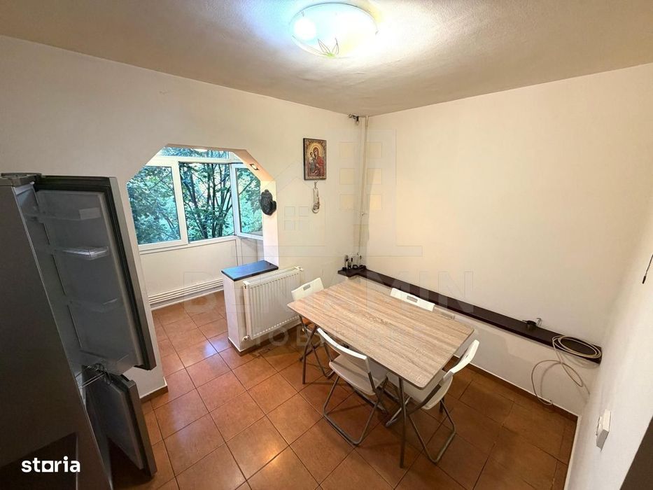 3 Camere-72mp-Decomandat-2Bai-Etaj3-Centrala Termica-Rovine-Posta