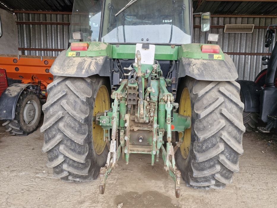 Продавам трактор John Deere 7800 в перфектно състояние