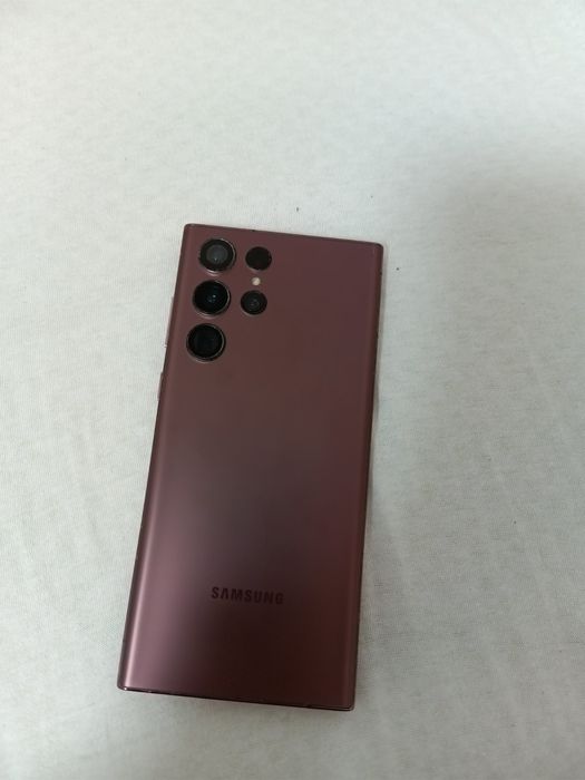 Samsung galaxy s22 ultra, използван,но като нов, без забележки