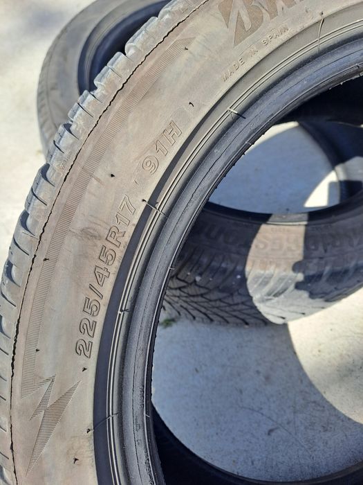 Anvelope iarnă Bridgestone 224/45/R17