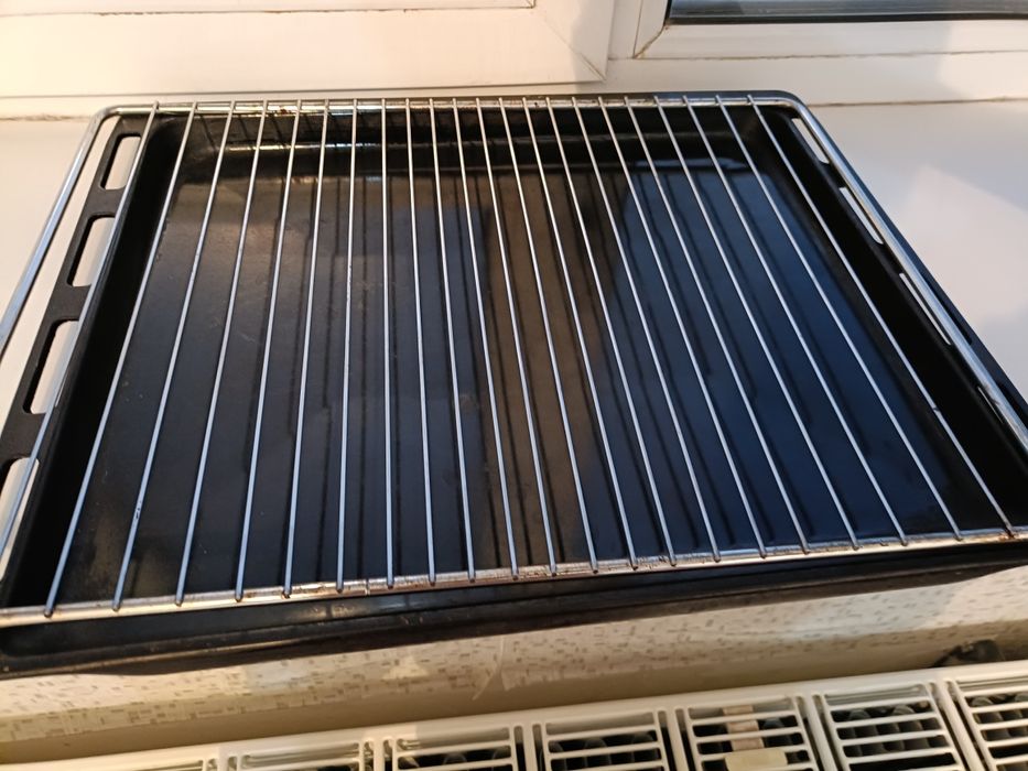 Противень почти новый,чистый