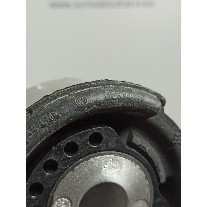 Заден тампон скоростна кутия vw phaeton - 3d0505145b