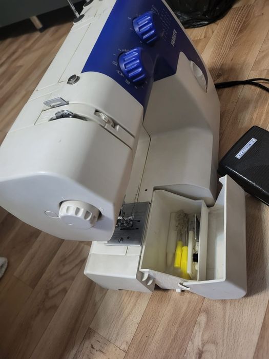 Швейная машина .Оверлок