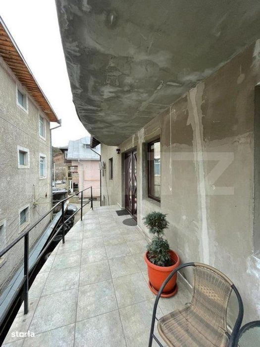 Apartament cu destinatii multiple, semifinisat, 227 mp, zona Scheia