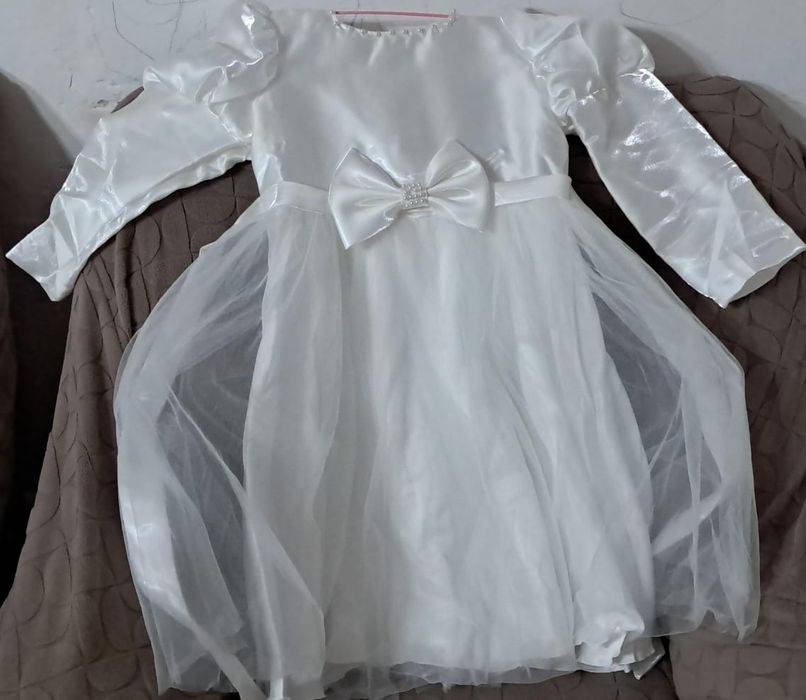 Платье  праздничное