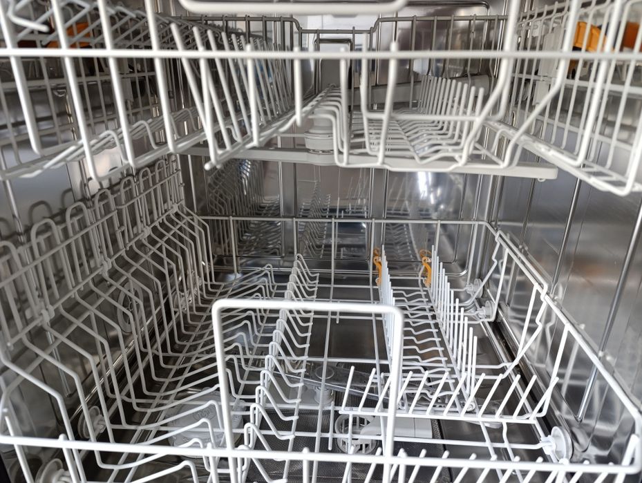 Съдомиялна за вграждане Miele XXL