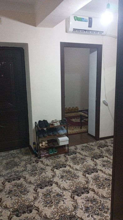 Jizzax Otchopar massivida 3 xonali 4 etajda joylashgan uy sotiladi